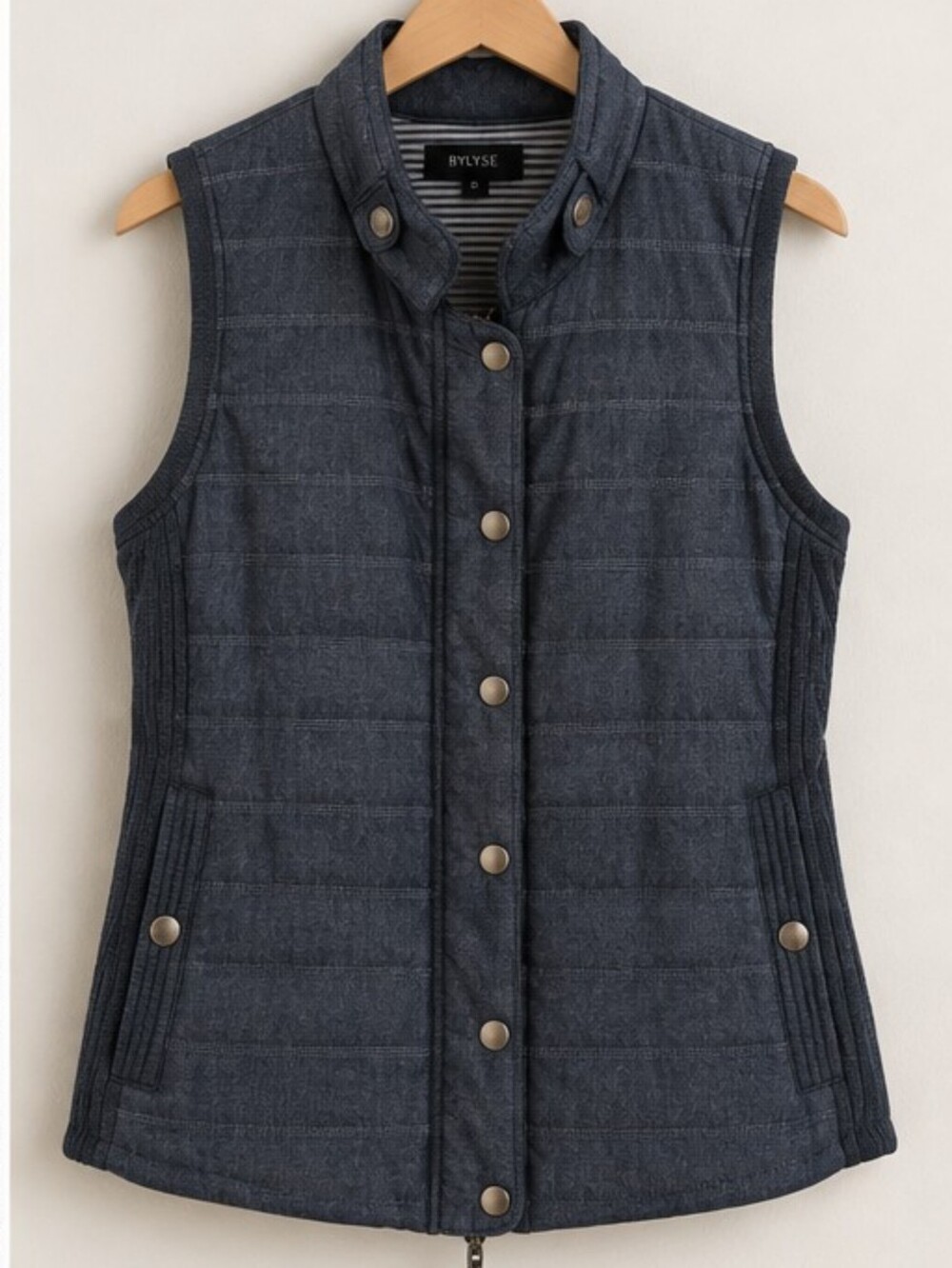Bylyse Quilted Chambray Vest Size Small Snap Front Stretch Side Panel